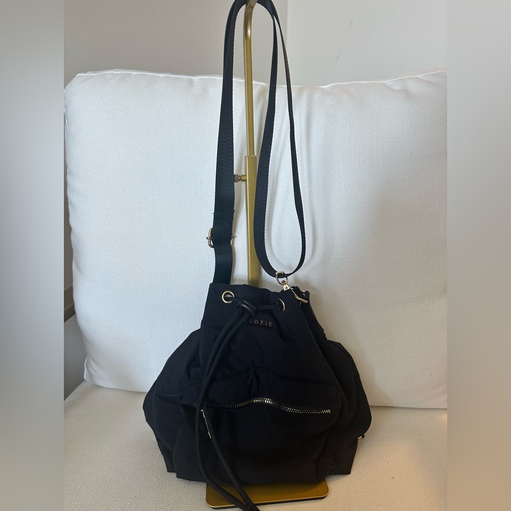 Kedzie Aries Convertible Bucket Bag - Picture 4 of 8